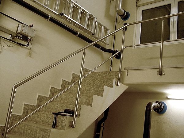 IKS Stahlverarbeitung Individuelle Anfertigung Edelstahlgeländer