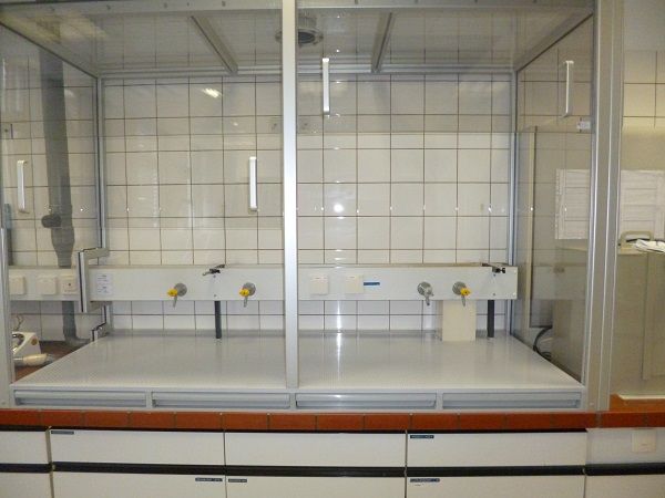IKS Kunststoffbau Sonderbauteile Lüftungsbau Laborabzug