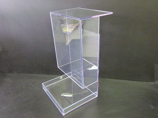 IKS Kunststoffbau Transparente Sonderbauteile aus Plexiglas