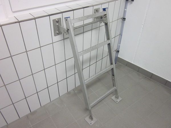 IKS Stahlverarbeitung VA Anstellleiter mit Einhängebügel