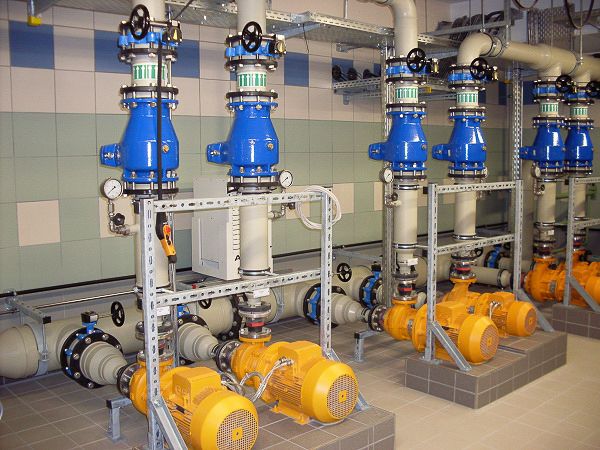 IKS Kunststoff- und Stahlverarbeitungs GmbH Ingelheim Industrierohrleitungsbau Pumpstation mit Armarturen