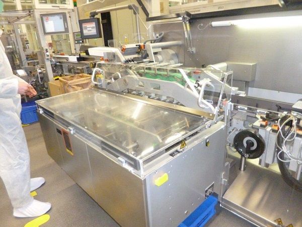 IKS Kunststoffbau Sonderbauteile Kunststoffabdeckungen Polycarbonat Maschinenschutzscheibe