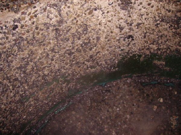 IKS Kunststoff- und Stahlverarbeitungs GmbH Ingelheim Betonschacht vor der Sanierung