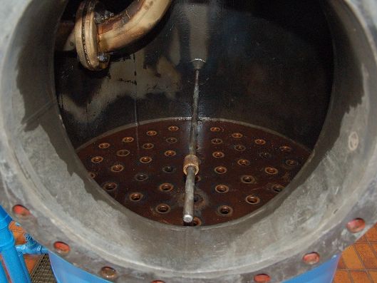 IKS Trinkwasseraufbereitung Kiesfilter für Trinkwasser entleert und gereinigt