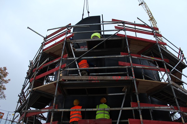 IKS Kunststoffbau Ingelheim – Montage von Betonschutzplatten Rundschalung